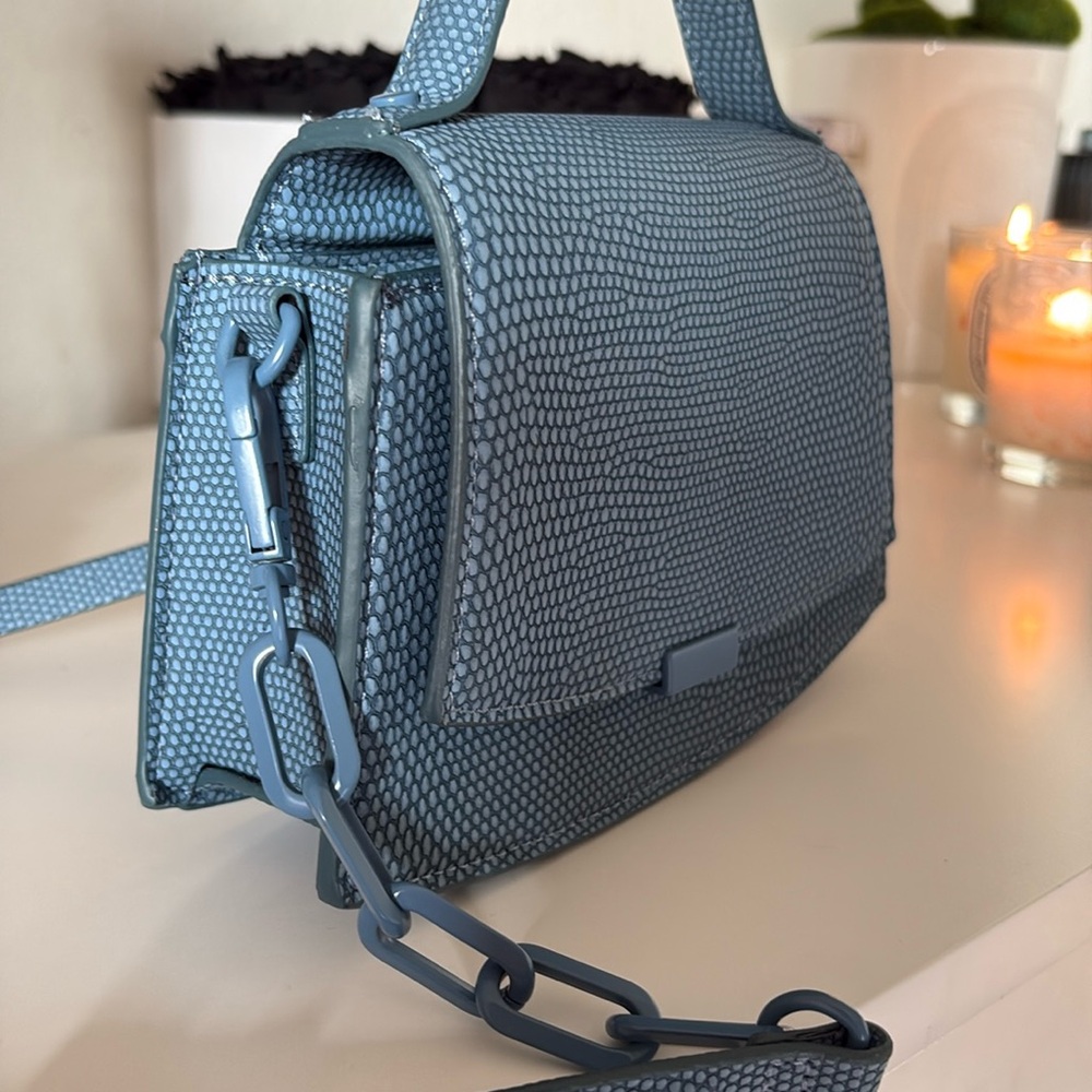 Blue “Croc” Handbag - Picture 3 of 6